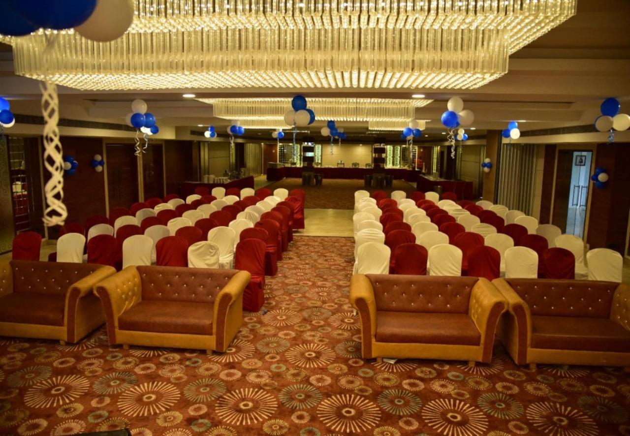 Rang Lords Inn Bharuch מראה חיצוני תמונה