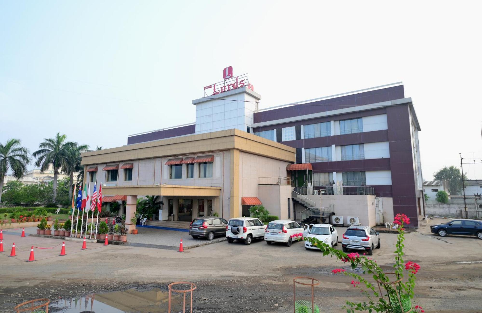 Rang Lords Inn Bharuch מראה חיצוני תמונה